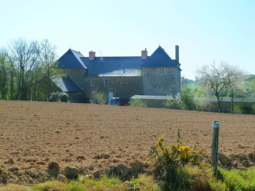 B&B L'Atelier Du Presbytere Saint-Maugan Exterior foto